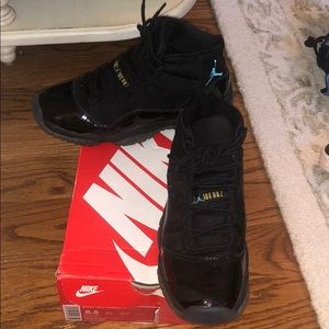 Women’s Jordan’s kids 7 fits women’s 8-81/2